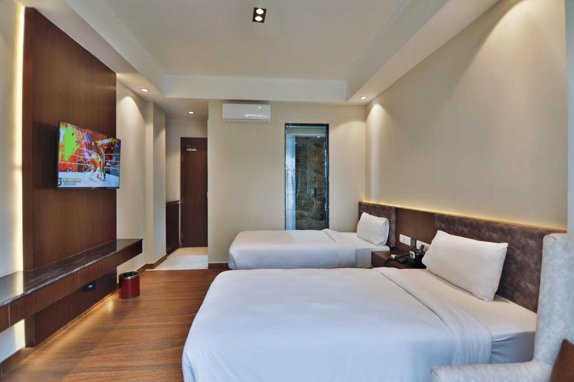 Lakhey Hotel กาฐมาณฑุ ภายนอก รูปภาพ